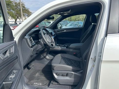 New 2026 Volkswagen Atlas Cross Sport SE FWD image 15