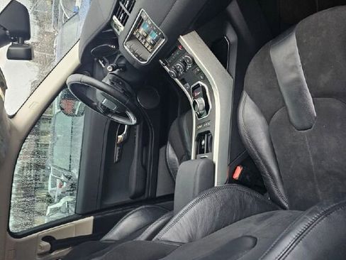Used 2014 Land Rover Range Rover Evoque Pure image 10