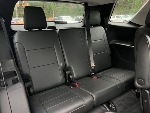 Used 2020 Chevrolet Traverse RS image 32