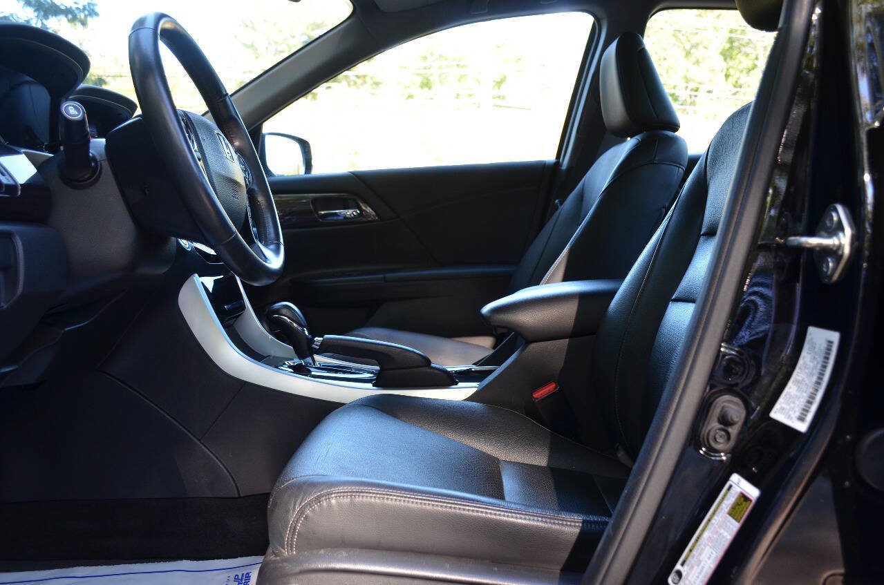 Used 2017 Honda Accord EX-L image 15