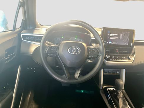 Used 2024 Toyota Corolla Cross AWD Hybrid image 20