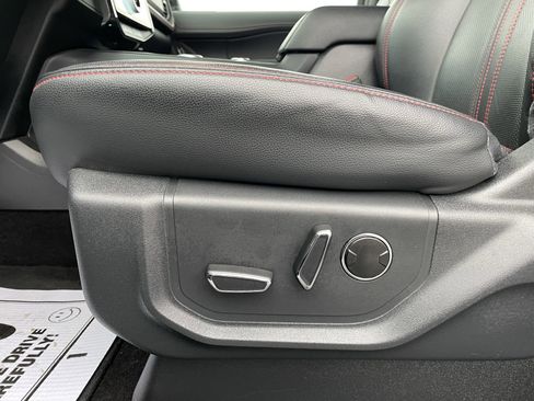 Used 2023 Ford Expedition Limited image 16