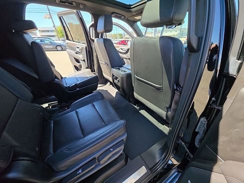 Used 2023 Chevrolet Tahoe High Country AWD/4WD image 33