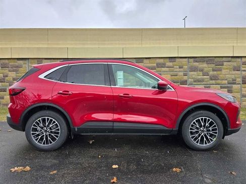 New 2026 Ford Escape SE w/ PHEV Premium Package FWD image 2