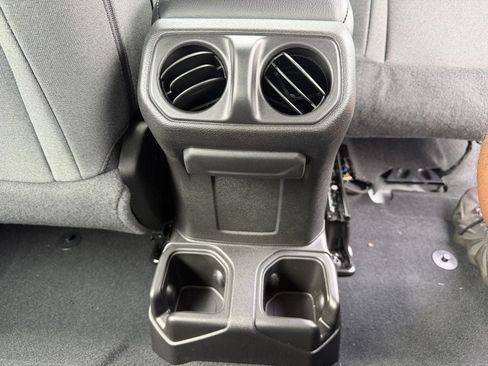 Used 2026 Jeep Wrangler Sport AWD/4WD image 23