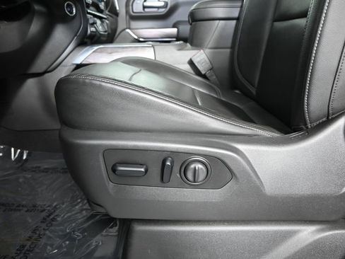 Used 2020 Chevrolet Silverado 1500 LTZ AWD/4WD image 22