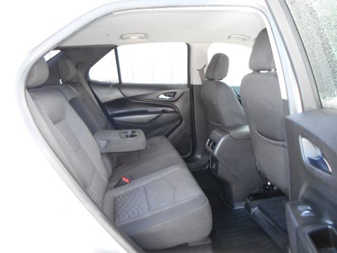 Used 2019 Chevrolet Equinox LT w/ Driver Convenience Package image 22