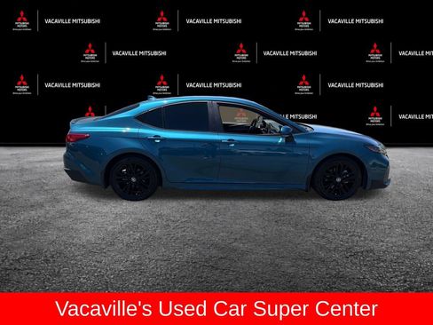 Used 2025 Toyota Camry SE w/ Convenience Package FWD image 6