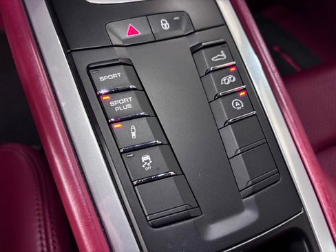 Used 2012 Porsche 911 Carrera S image 26