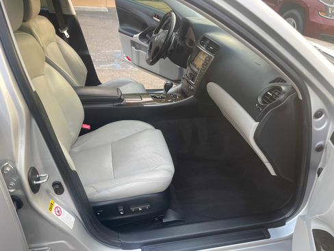 Used 2009 Lexus IS 250 image 16