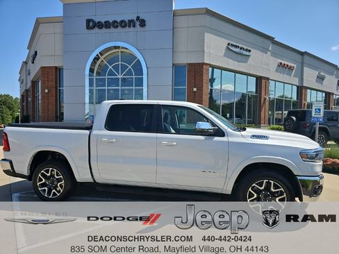 Used 2025 RAM 1500 Laramie AWD/4WD image 1