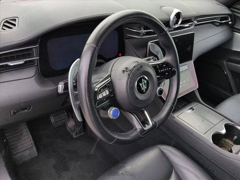 Used 2024 Maserati Grecale GT image 9