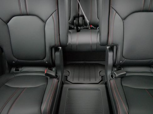 Certified 2025 Honda Pilot TrailSport image 13