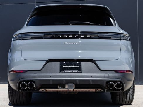 New 2026 Porsche Cayenne image 10