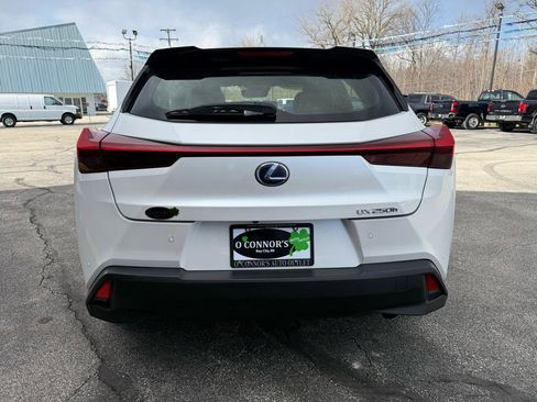 Used 2021 Lexus UX 250h w/ Premium Package image 4