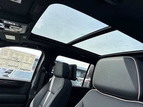 New 2026 GMC Yukon XL Elevation w/ Elevation Premium Package image 31