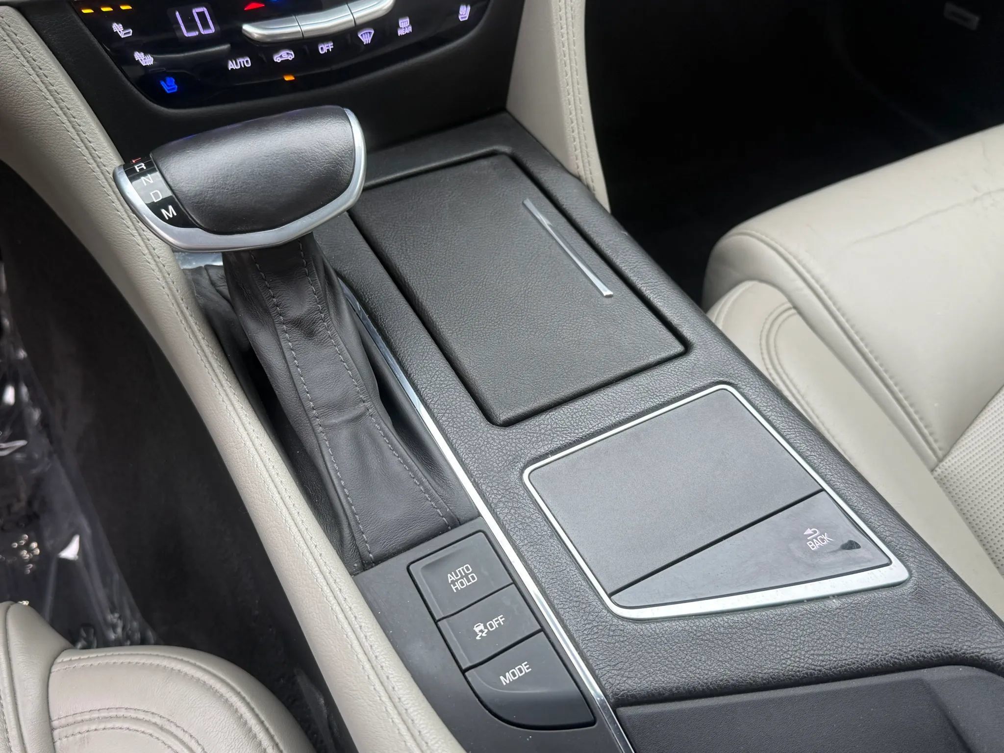 Used 2018 Cadillac CT6 Luxury AWD/4WD image 24