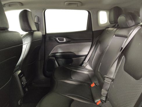 Used 2022 Jeep Compass Latitude w/ Sun and Sound Group image 18