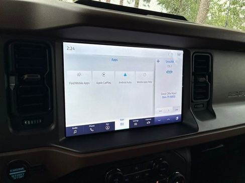 Used 2024 Ford Bronco Outer Banks AWD/4WD image 30