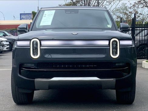 Used 2025 Rivian R1S Adventure AWD/4WD image 3