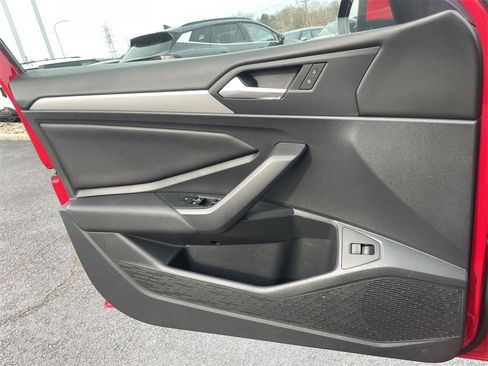 Used 2019 Volkswagen Jetta S w/ Driver Assistance Package image 18