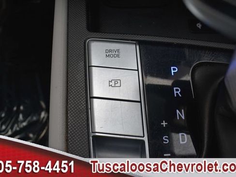 Used 2025 Hyundai Elantra Limited FWD image 41
