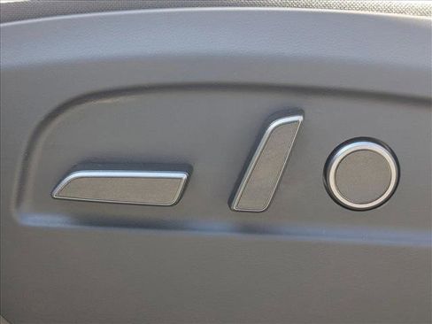 Used 2026 Tesla Model Y 2WD image 15