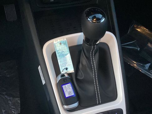 New 2026 Hyundai Venue SEL image 8