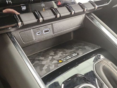 Used 2023 GMC Canyon AT4 w/ LPO, Sports Bar Package image 18