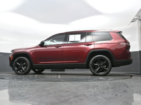 Used 2023 Jeep Grand Cherokee L Limited w/ Luxury Tech Group II AWD/4WD image 27