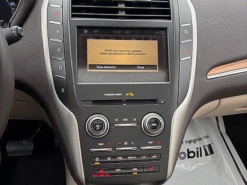 Used 2019 Lincoln MKC Select w/ Select Plus Package image 11