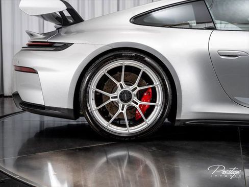 Used 2026 Porsche 911 GT3 w/ Chrono Package RWD image 17