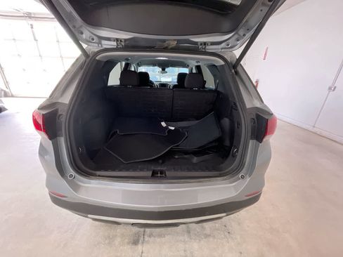 Used 2023 Chevrolet Equinox LT w/ Driver Convenience Package AWD/4WD image 23