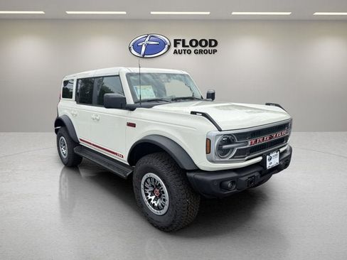 New 2026 Ford Bronco Outer Banks w/ Sasquatch Package AWD/4WD image 1