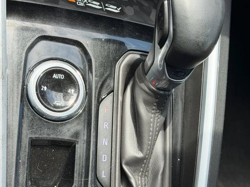 Used 2024 Chevrolet Colorado LT w/ LT Convenience Package II AWD/4WD image 19
