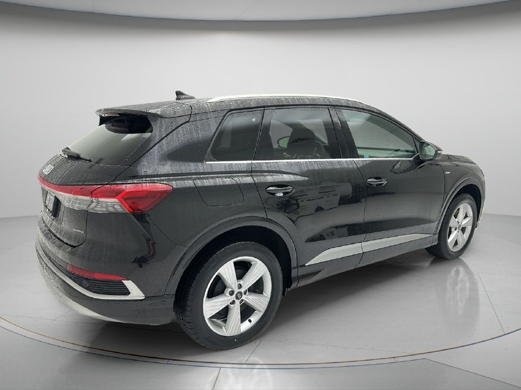 Used 2023 Audi Q4 e-tron Premium Plus w/ Premium Plus AWD/4WD image 5