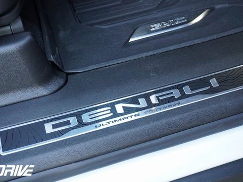 Used 2026 GMC Yukon Denali Ultimate image 53