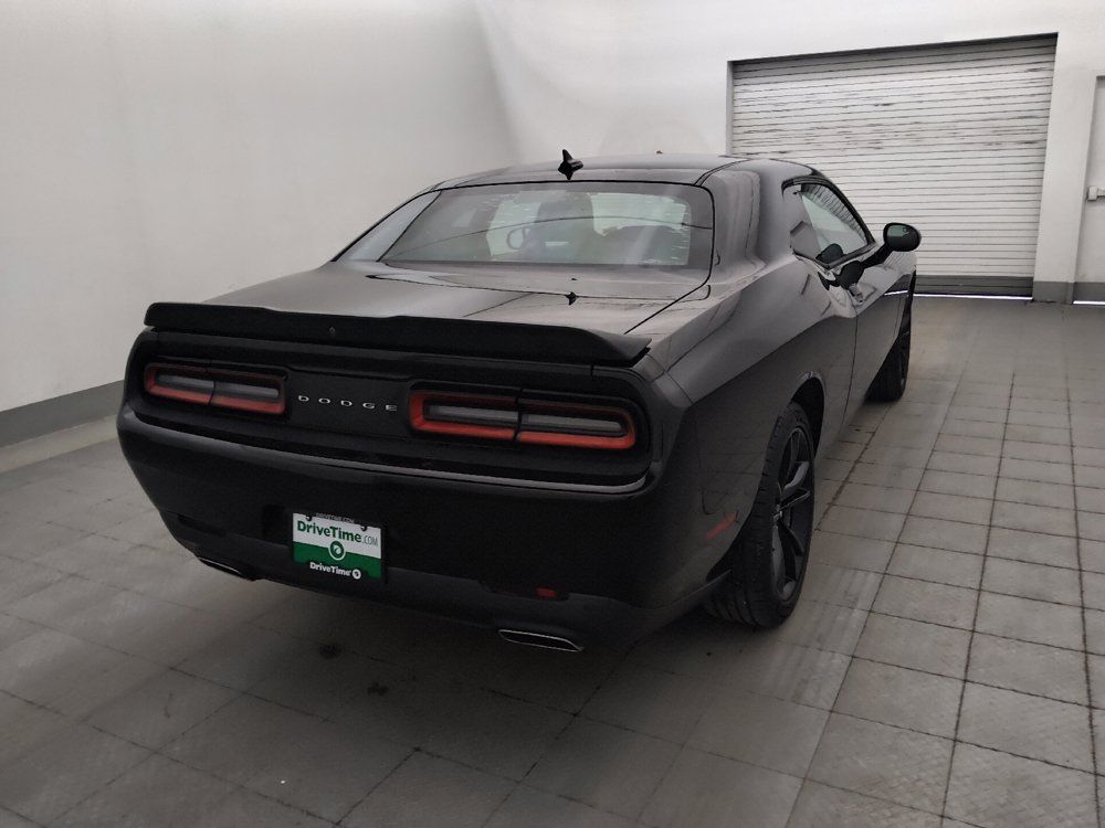 Used 2018 Dodge Challenger SXT Plus RWD image 9