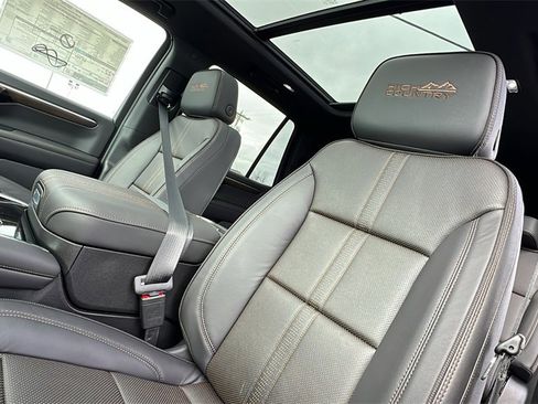 New 2026 Chevrolet Tahoe High Country w/ LPO, Illumination Package image 15