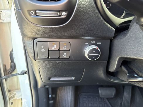 Used 2019 Kia Soul ! w/ Technology Package image 11