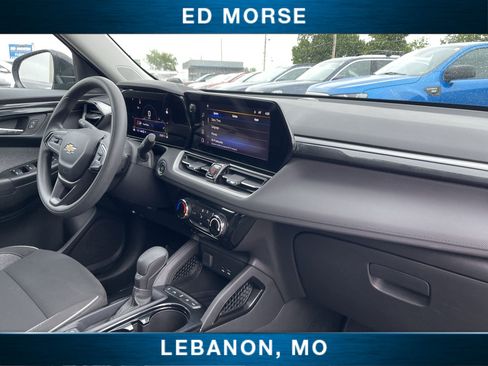 Used 2025 Chevrolet TrailBlazer LT AWD/4WD image 26