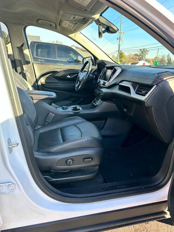 Used 2020 GMC Terrain SLT w/ Preferred Package AWD/4WD image 19