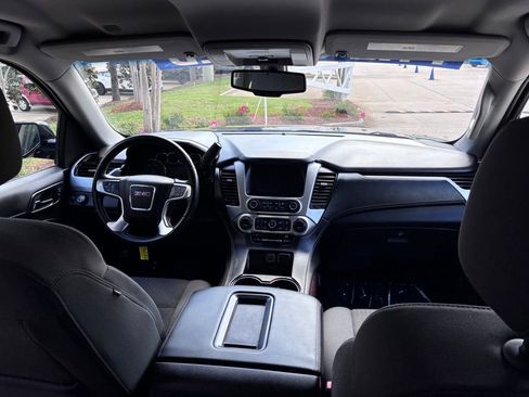 Used 2018 GMC Yukon SLE w/ SLE Value Package RWD image 16