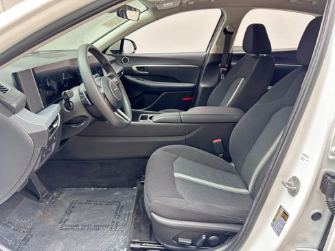 Used 2025 Hyundai Sonata SEL AWD/4WD image 15