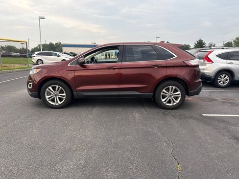 Used 2016 Ford Edge SEL w/ Equipment Group 201A AWD/4WD image 2