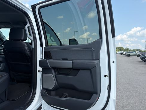 Used 2025 Ford F350 Lariat AWD/4WD image 23