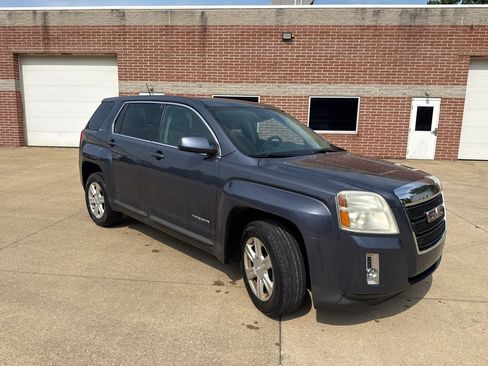 Used 2014 GMC Terrain SLE FWD image 3