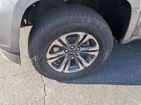 Used 2022 Chevrolet Colorado Z71 image 12