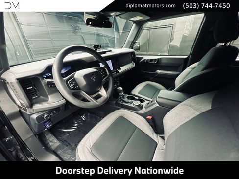 Used 2022 Ford Bronco 4-Door AWD/4WD image 17