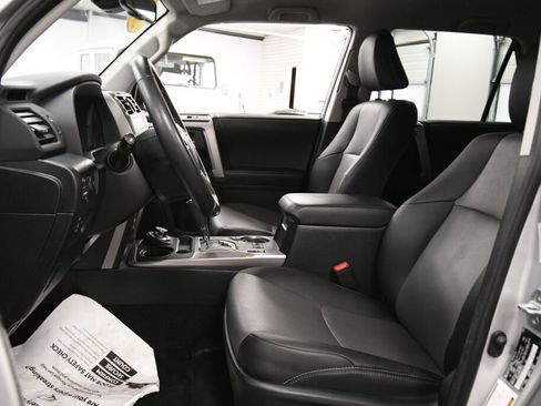 Certified 2024 Toyota 4Runner SR5 Premium image 9